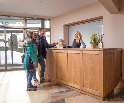 Vestíbulo, Hotel SLUNEČNÁ LOUKA (Hotel SLUNECNA LOUKA) in Lipno nad Vltavou