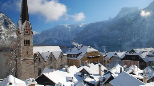 Apartment with Mountain View