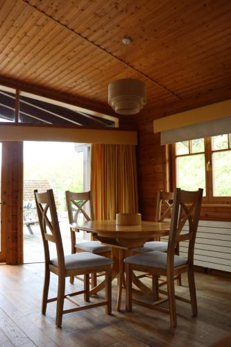 Lodge 37 Rowardennan, Loch Lomond in Роуорденнен