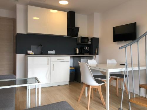 Apartamenty NaLetniej Przy Morzu - Apartment - Łazy