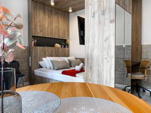 Beautiful studio for couples with Air Conditioning - Old Town & Main station, Краков