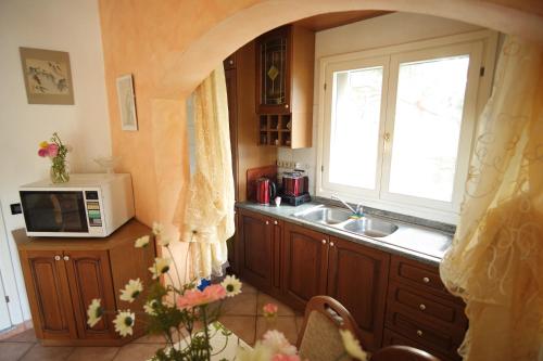 virtuve, Il Rifugio Di Artemide AGRITURISMO in Perinaldo