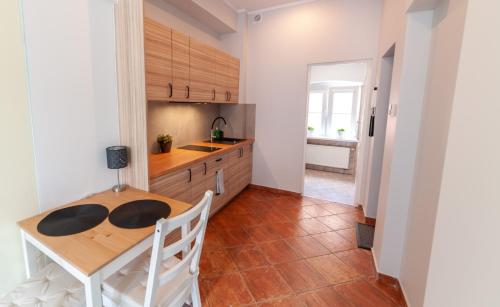 One-Bedroom Apartment image 10