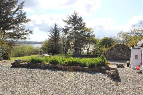 CherryTreeCottage - Cosy 19thCentury Pet Friendly, Claragh (photo 3)
