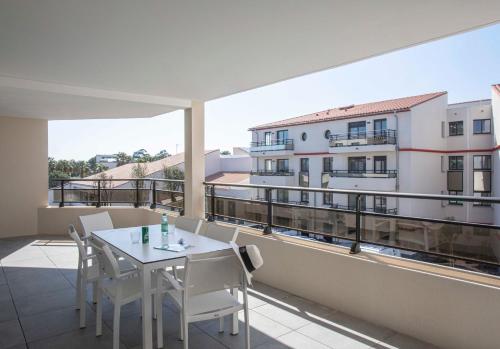 Two-Bedroom Apartment with Terrace and Loggia (6 People)