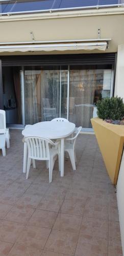 Studio Naturiste 'Relax' Heliopolis E 88