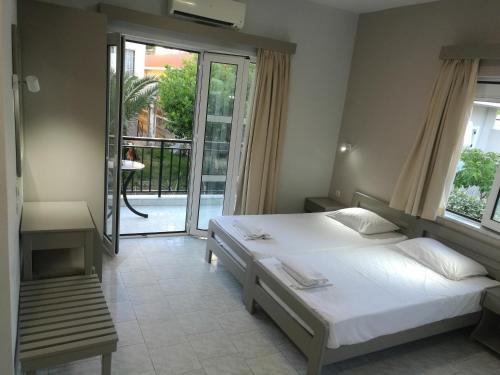 Niriis Hotel - image 9