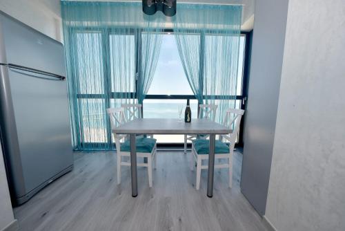 Turquoise by the sea - Apartment - Constanţa