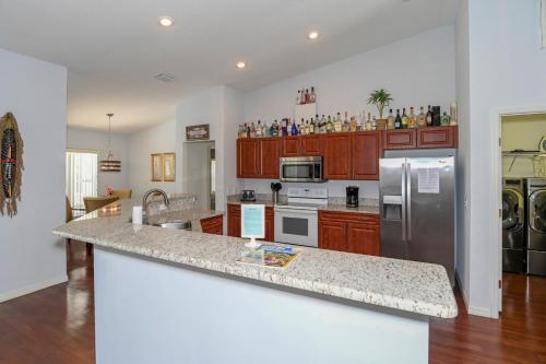 廚房, Foxrun Terrace Luxury 5BR Pool Villa in 因弗內斯