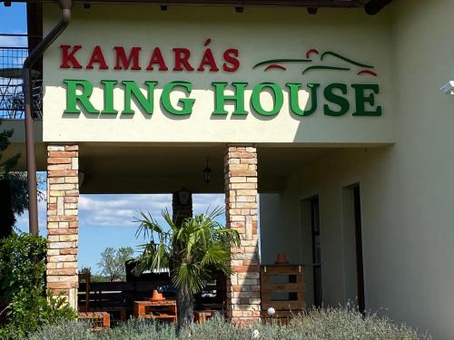 Kamarás Ring House