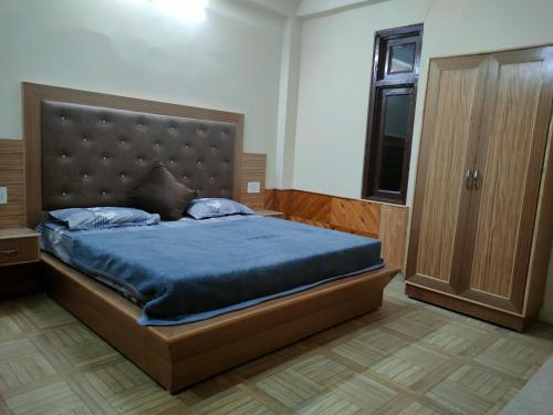 Shiva Place