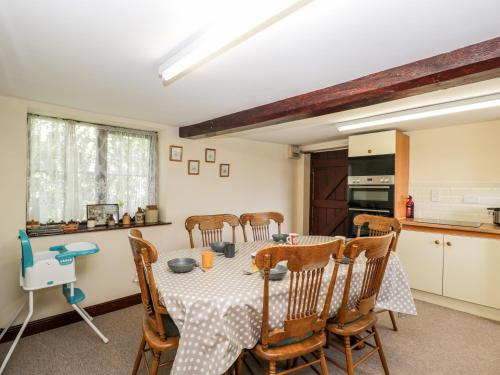 Lawn Farm Cottage - image 6