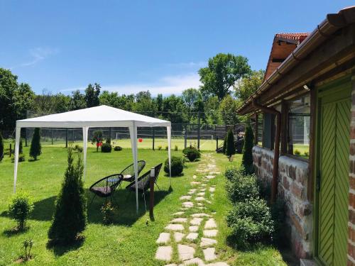 . Villa Garden