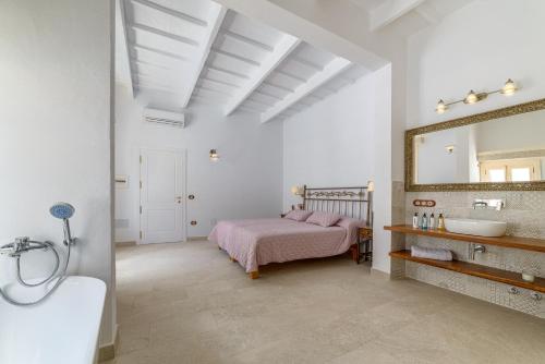 Seranova Luxury Hotel - image 8