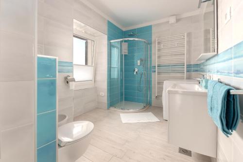 Vannas istaba, Apartma Sabina in Pobegi