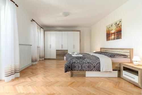 Apartma Sabina in Pobegi