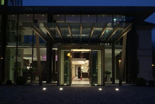 入口, 勒內博恩酒店 (Rene Bohn) in 路德維希港