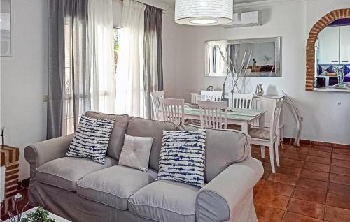 Beautiful home in Nerja w/ Outdoor swimming pool Outdoor swimming pool and 4 Bedrooms - image 7