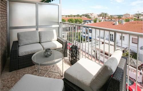 Amazing Apartment In Santa Pola With 3 Bedrooms And Wifi