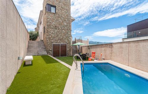 Beautiful home in Granada with Outdoor swimming pool, WiFi and 5 Bedrooms gîte à louer Huétor Vega