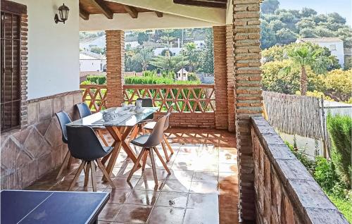Amazing home in Frigiliana w/ WiFi Outdoor swimming pool and 3 Bedrooms - image 11