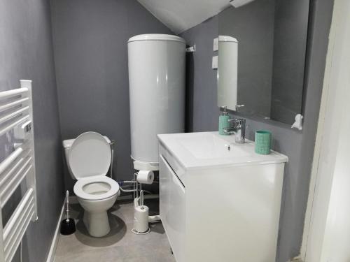 Bathroom, Duplex Savane, Lille in Fives