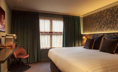 House Belfast Hotel Ideally located in the prime touristic area of University Street Area, Madisons Hotel promises a relaxing and wonderful visit. Featuring a complete list of amenities, guests will find their stay at t