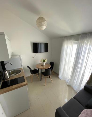 Apartmani Lozić - image 2