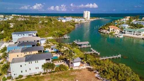Mahi-Mahi House 3bed/4bath with pool dock - main image