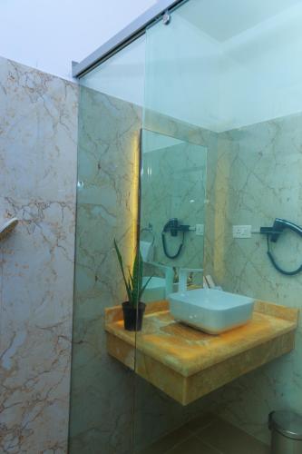 Bathroom, HOTEL ROYAL GRANDE in Thottapalayam