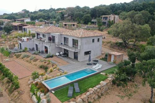 Appartement Cote Maquis 50m2 dans Villa, en rez de jardin