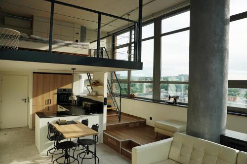 View Skyscraper Bata - loft XL View Skyscraper Bata - loft XL