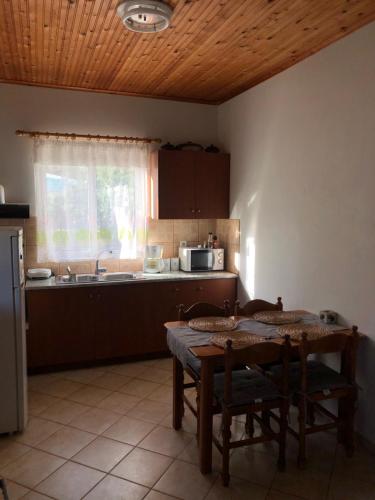 Aggeliki House 5 in Mirtia