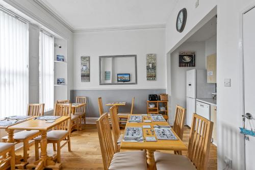 Westbrook Guesthouse - image 5