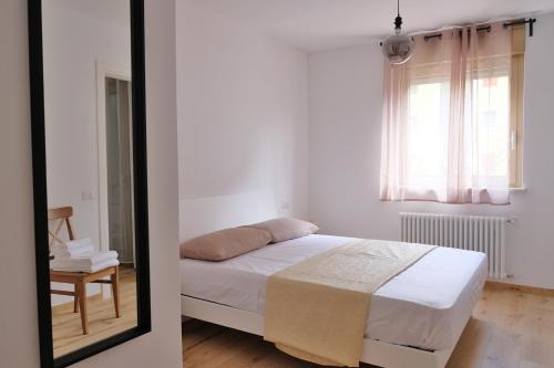 1 queen bed, 1 sofa bed
