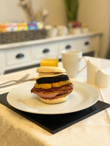 Smugglers Rest Bed & Breakfast 4