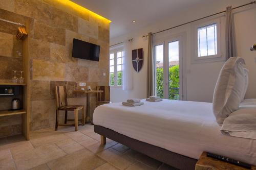 1 queen bed