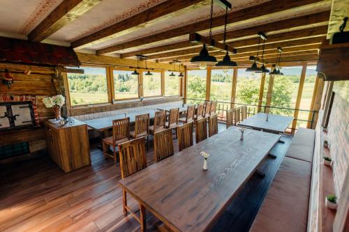 Étterem, Kmečka hiša Bahor (Kmecka hisa Bahor) in Dolenjske Toplice