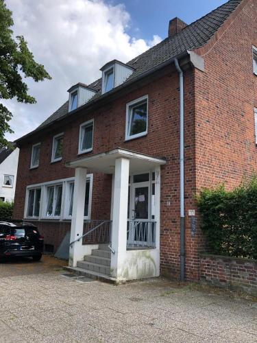 Ferienwohnungen Dummersdorfer Straße 8.8km von Lockwisch entfernt