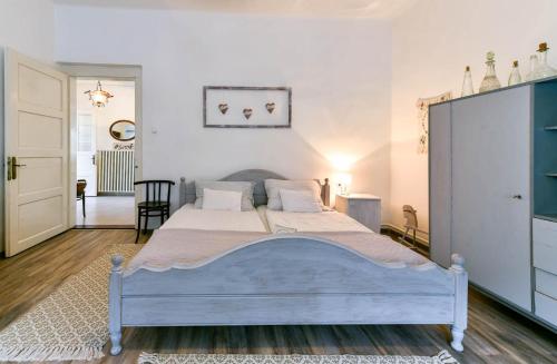 Halháza Erdészlak Apartman - image 8