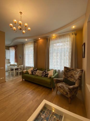 Friendly Korolenko Apartment - image 2