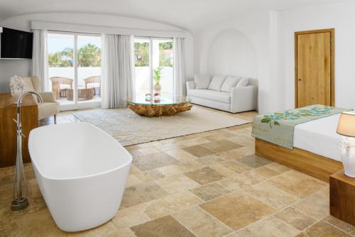 Sant Efis Hotel