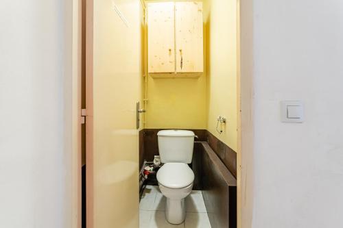 Bathroom, Appart N Suites: 1 chambre et sejour au CALME+ PARKING+ NETFLIX in La Rose