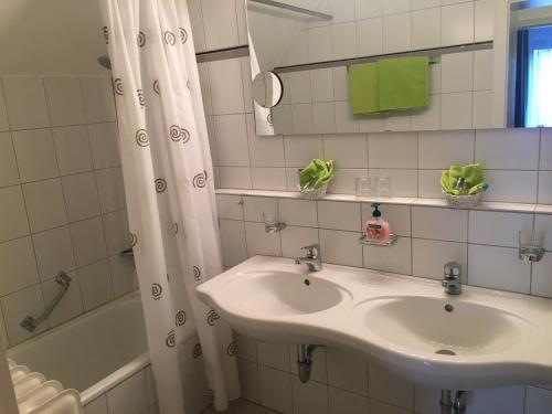 Apartment image 10
