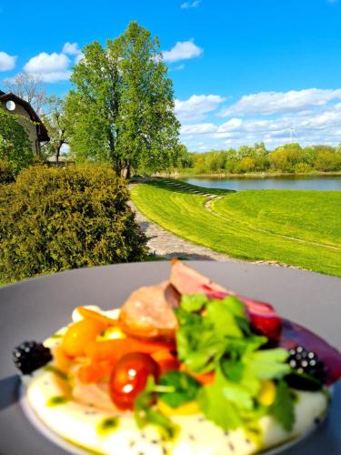 Ételek és italok, Brastadvaris in Priekule
