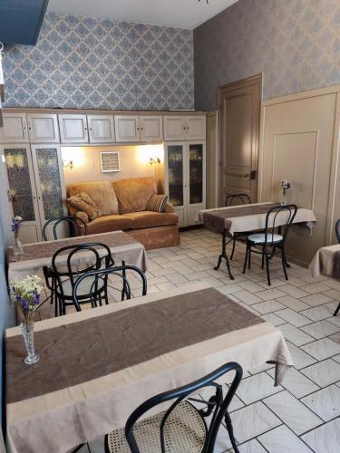 Ételek és italok, L'Entree Chambres d'Hotes Bar & Restaurant in Castillonnes