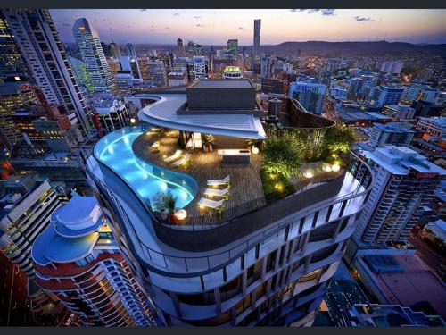 Lvl 23 Spire Infinity Pool Netflix Wifi Carpark by Stylish Stays