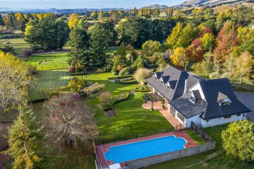 ทัศนียภาพภายนอกโรงแรม, Longbush Estate in เฟียเธอร์สตัน