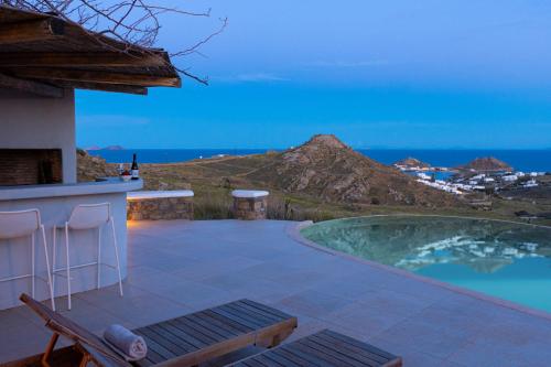 Tranquil Villas by Whitelist Mykonos - Tap to explore photos