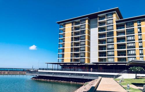 Absolute Waterfront - Tropical Sunrise Apartment Over The Water